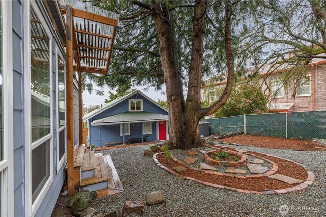 9732 59th Avenue S, Seattle, WA 98118
