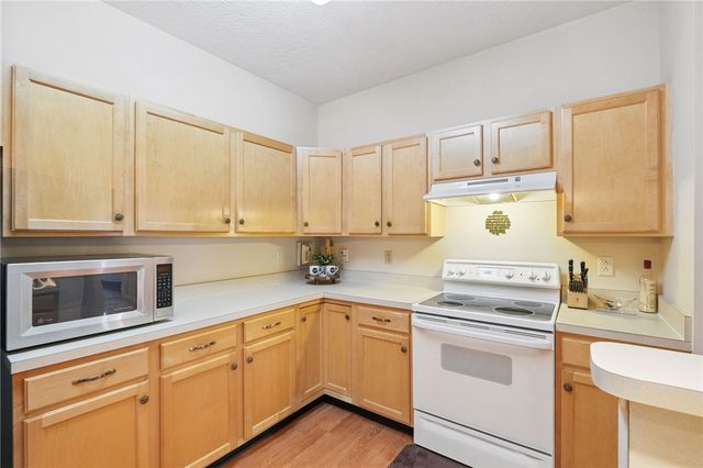 850 Hidden Ridge 101, South Park, PA 15129