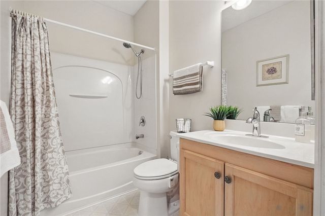 850 Hidden Ridge 101, South Park, PA 15129