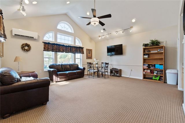 850 Hidden Ridge 101, South Park, PA 15129