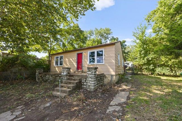 1134 Merriam Lane, Kansas City, KS 66103