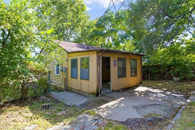 1134 Merriam Lane, Kansas City, KS 66103