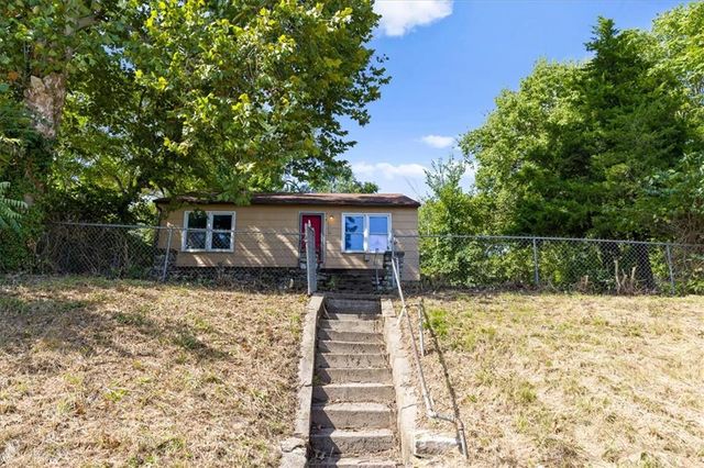 1134 Merriam Lane, Kansas City, KS 66103