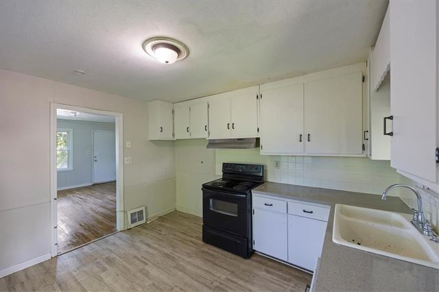 1134 Merriam Lane, Kansas City, KS 66103