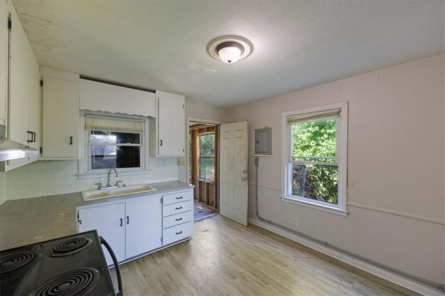 1134 Merriam Lane, Kansas City, KS 66103