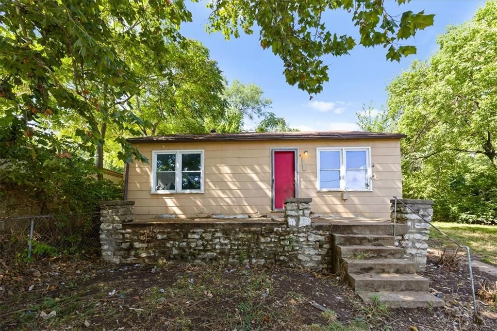 1134 Merriam Lane, Kansas City, KS 66103