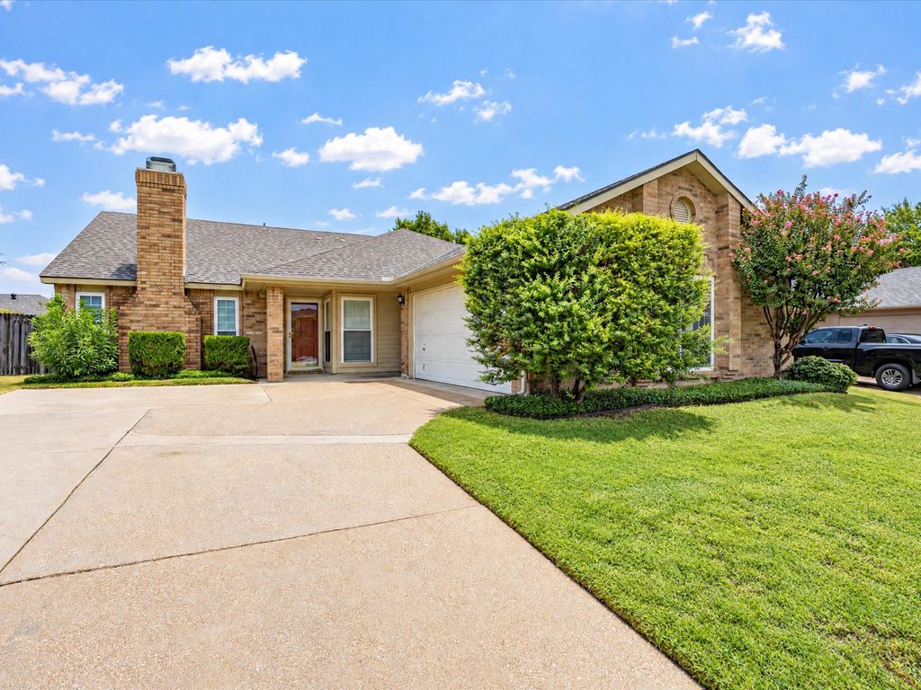 1705 Sandy Point Court, Arlington, TX 76018 — photo 4