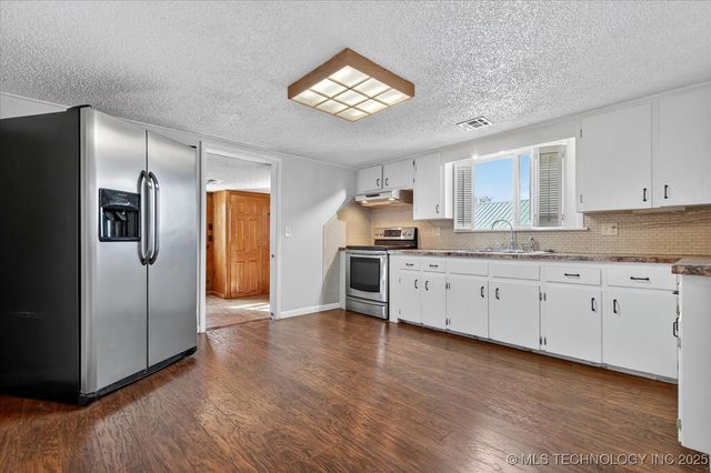 402391 W 2400 Road, Bartlesville, OK 74006