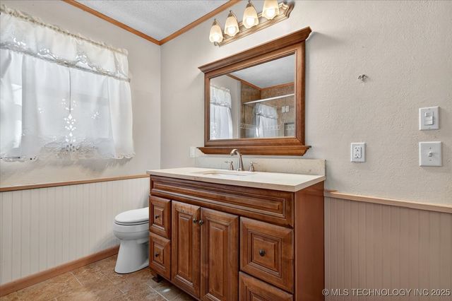 402391 W 2400 Road, Bartlesville, OK 74006