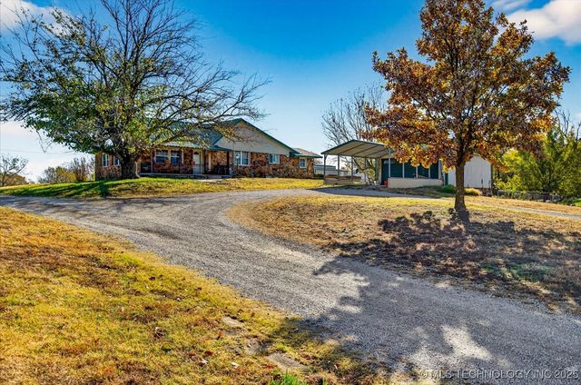 402391 W 2400 Road, Bartlesville, OK 74006