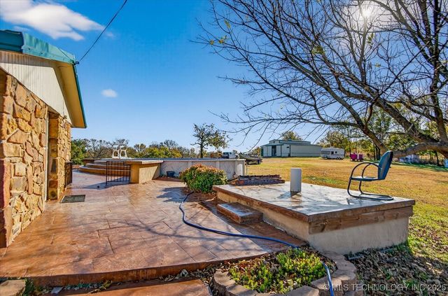 402391 W 2400 Road, Bartlesville, OK 74006