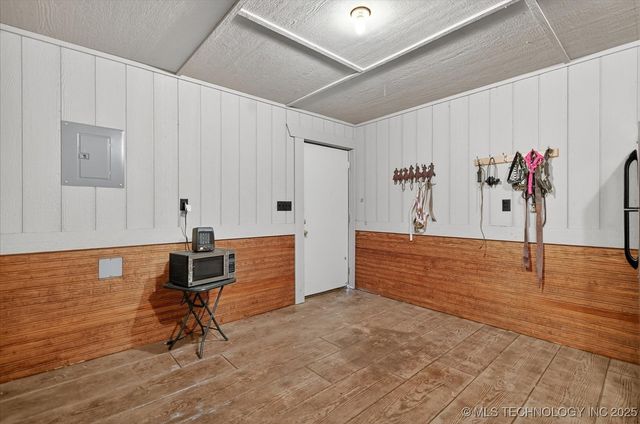 402391 W 2400 Road, Bartlesville, OK 74006