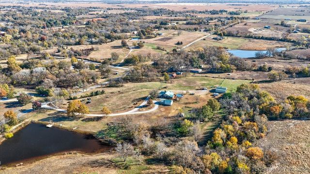 402391 W 2400 Road, Bartlesville, OK 74006