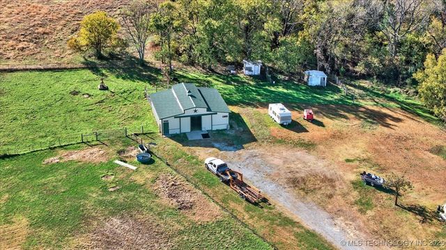 402391 W 2400 Road, Bartlesville, OK 74006