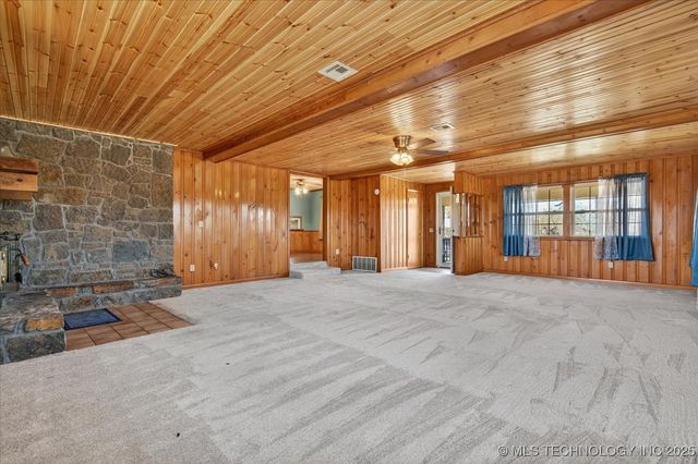 402391 W 2400 Road, Bartlesville, OK 74006