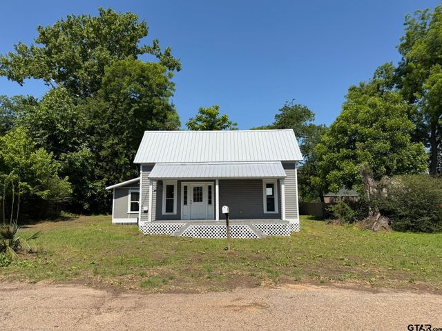 206 Live Oak, Winnsboro, TX 75494