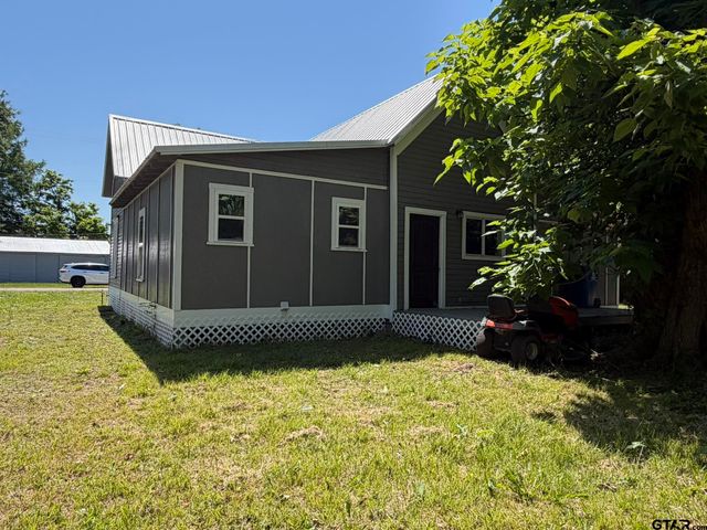 206 Live Oak, Winnsboro, TX 75494
