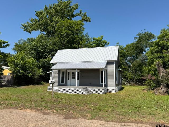 206 Live Oak, Winnsboro, TX 75494