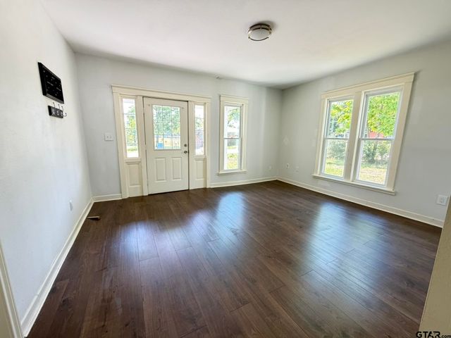 206 Live Oak, Winnsboro, TX 75494