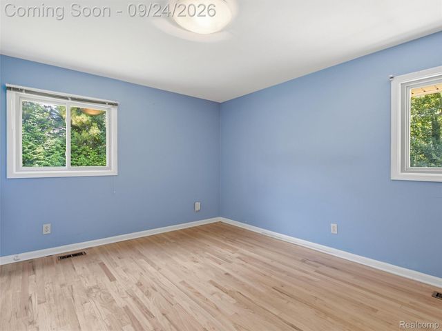 4430 Queens Way, Bloomfield Charter Township, MI 48304