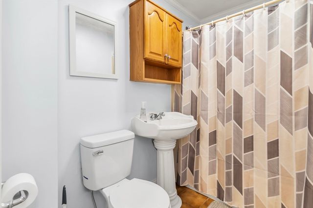 116 Weare St, Lawrence, MA 01843