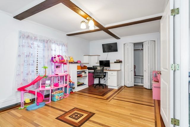 116 Weare St, Lawrence, MA 01843