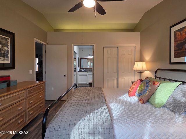 690 S Chimney Canyon Drive, Tucson, AZ 85748