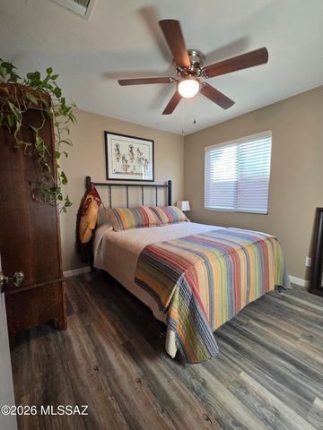 690 S Chimney Canyon Drive, Tucson, AZ 85748