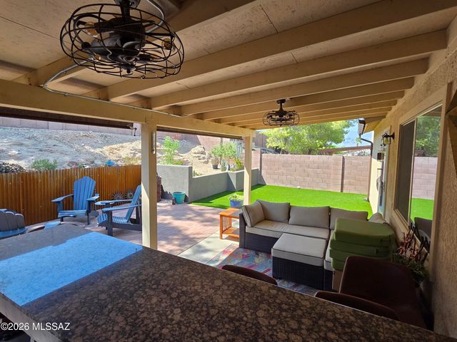 690 S Chimney Canyon Drive, Tucson, AZ 85748