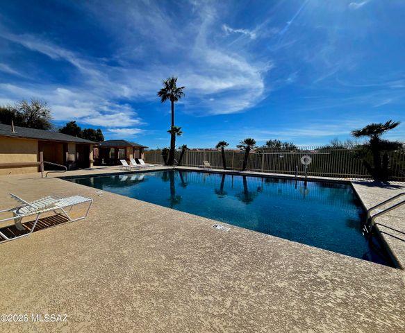 690 S Chimney Canyon Drive, Tucson, AZ 85748