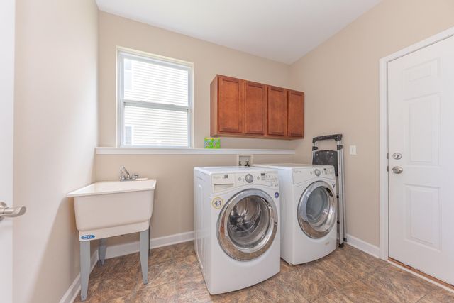 51344 E Bourne Terrace, Novi, MI 48374