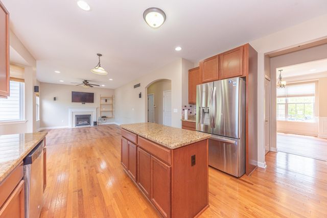 51344 E Bourne Terrace, Novi, MI 48374