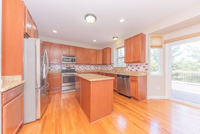 51344 E Bourne Terrace, Novi, MI 48374