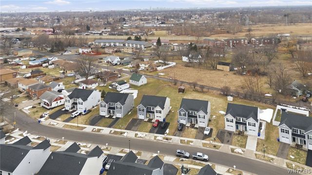 108 South Drive, West Seneca, NY 14218