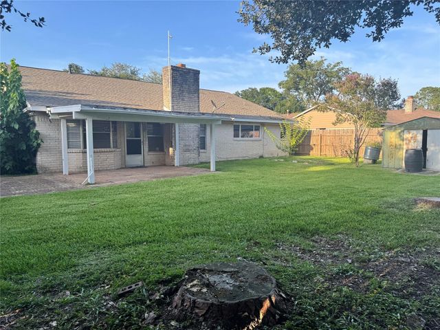 12215 Meadowdale Drive, Meadows Place, TX 77477