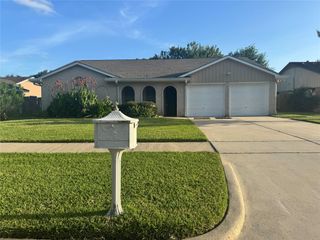 12215 Meadowdale Drive, Meadows Place, TX 77477