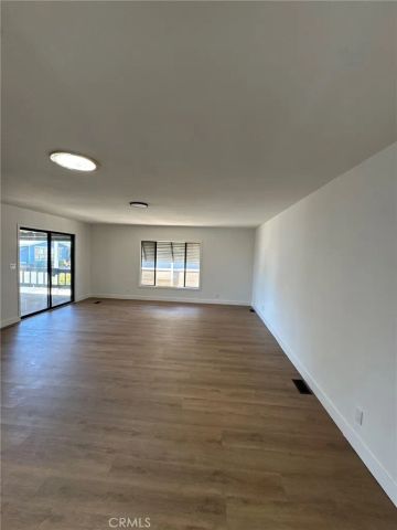 1300 W Menlo 59, Hemet, CA 92543