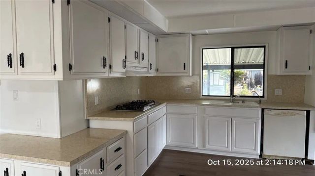 1300 W Menlo 59, Hemet, CA 92543