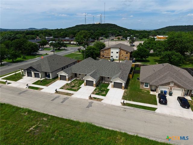 406 W Avenue C, Copperas Cove, TX 76522