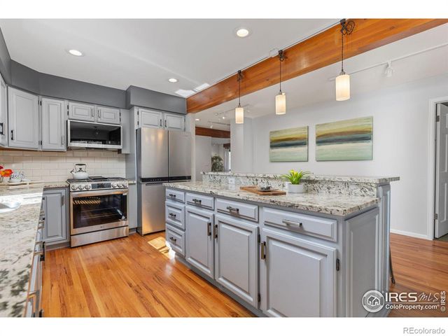 1058 W Choke Cherry Drive, Louisville, CO 80027