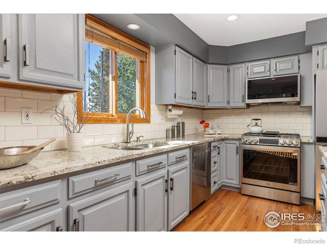1058 W Choke Cherry Drive, Louisville, CO 80027