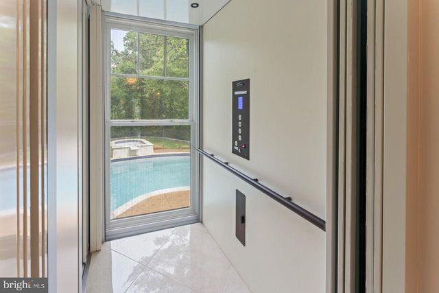 5844 BERMUDA CT, Mclean, VA 22101