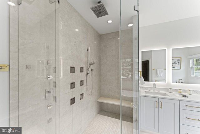 5844 BERMUDA CT, Mclean, VA 22101
