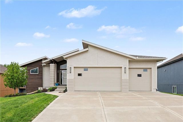 24808 W 88th Terrace, Lenexa, KS 66227