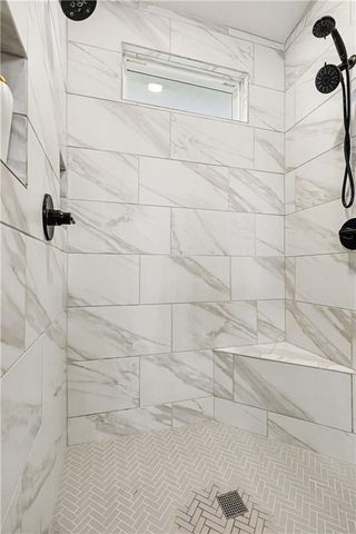 24808 W 88th Terrace, Lenexa, KS 66227