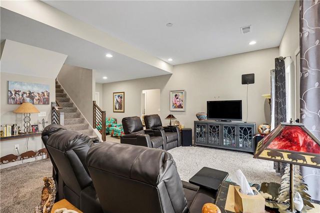 24808 W 88th Terrace, Lenexa, KS 66227