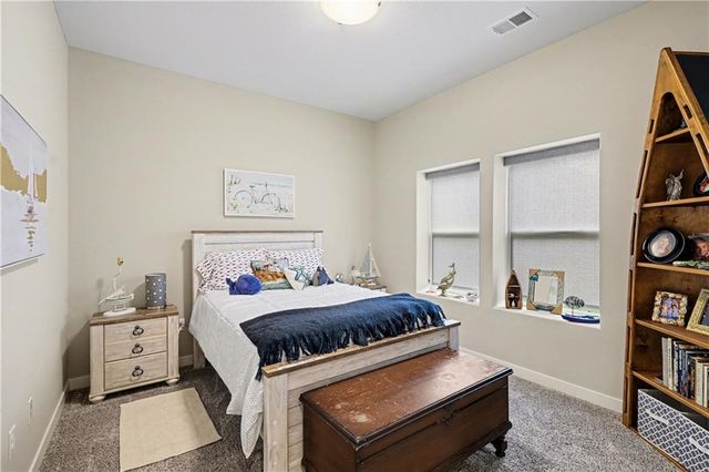 24808 W 88th Terrace, Lenexa, KS 66227