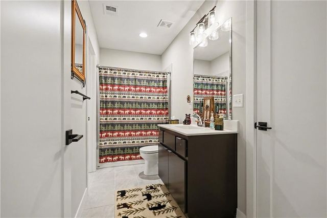 24808 W 88th Terrace, Lenexa, KS 66227