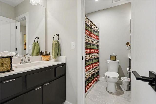 24808 W 88th Terrace, Lenexa, KS 66227