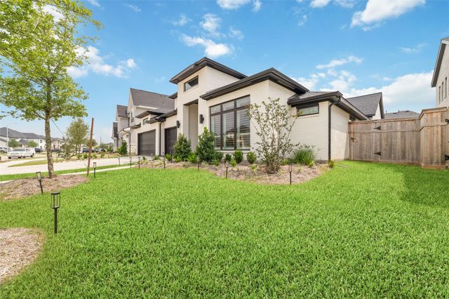5511 Holly Hollow Lane, Fulshear, TX 77441